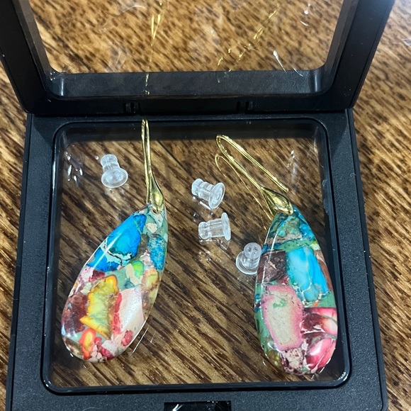 Elegant Teardrop Hoop Earrings Gold - Picture 8 of 9